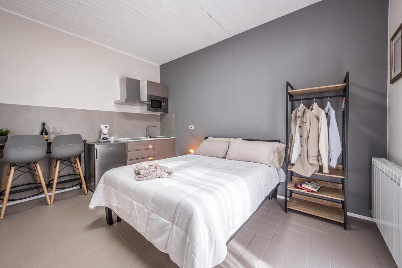 Suite 649 Mono Con Terrazzo Modène Extérieur photo