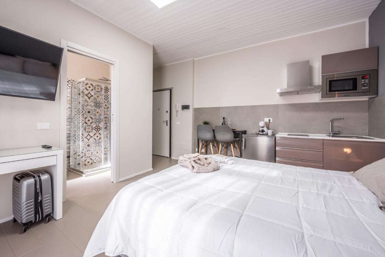 Suite 649 Mono Con Terrazzo Modène Extérieur photo